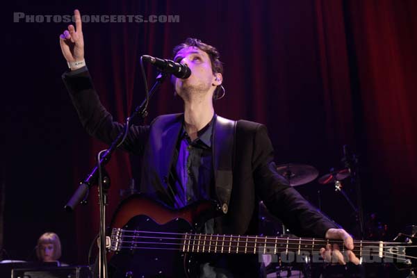 THESE NEW PURITANS - 2013-06-17 - PARIS - Cafe de la Danse - Jack Barnett